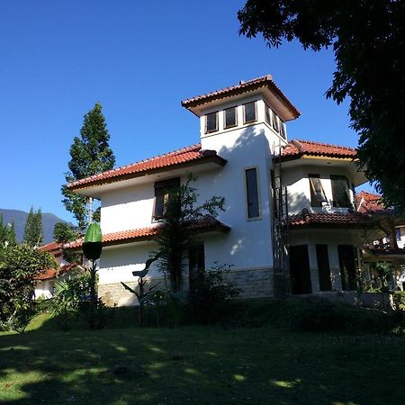 Villa Sabrina Bumi Ciherang Panjaweujan Luaran gambar