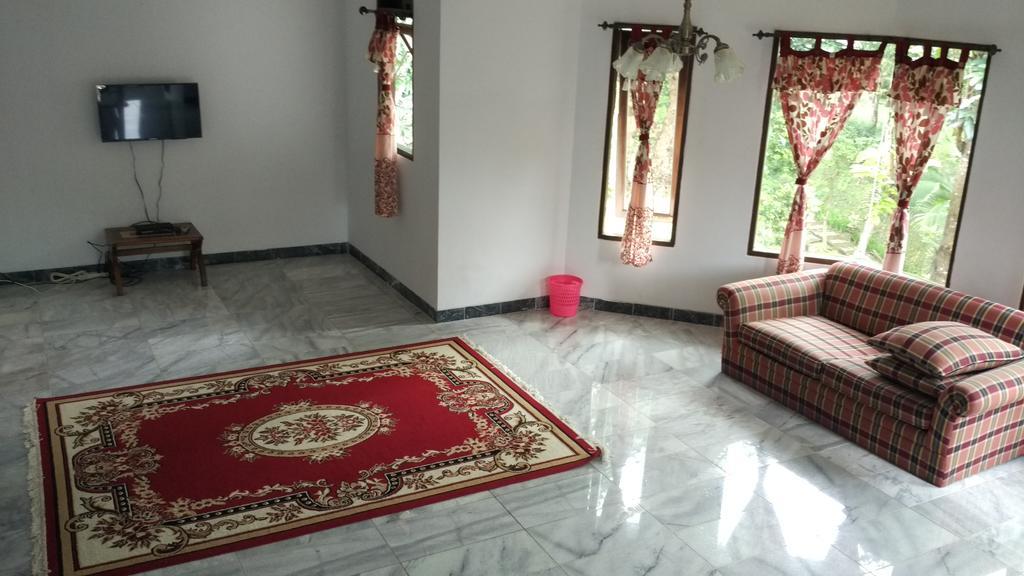 Villa Sabrina Bumi Ciherang Panjaweujan Luaran gambar