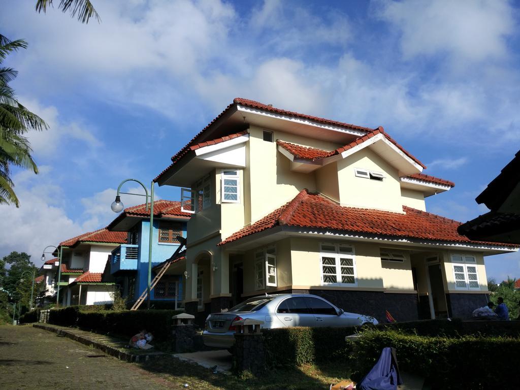 Villa Sabrina Bumi Ciherang Panjaweujan Luaran gambar